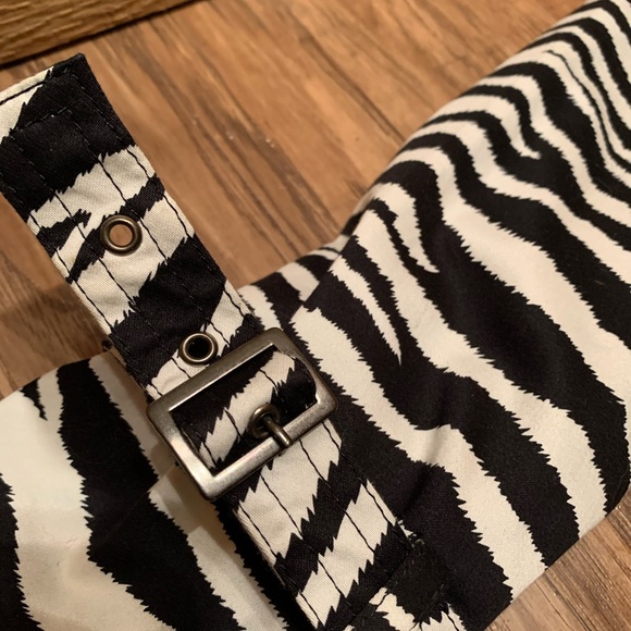 ShanaK black/white zebra trench coat - Picture 2 of 9